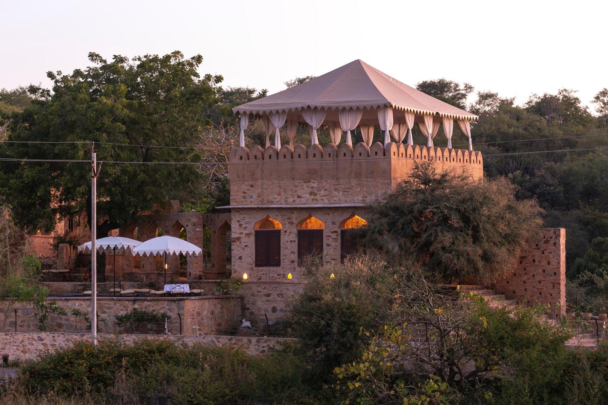 Manmatha A Luxury Retreat Bed and Breakfast Udaipur Buitenkant foto